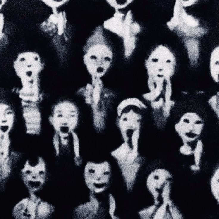 visages en noir et blanc